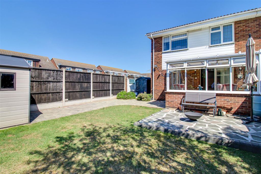 Property photo 2 of 24