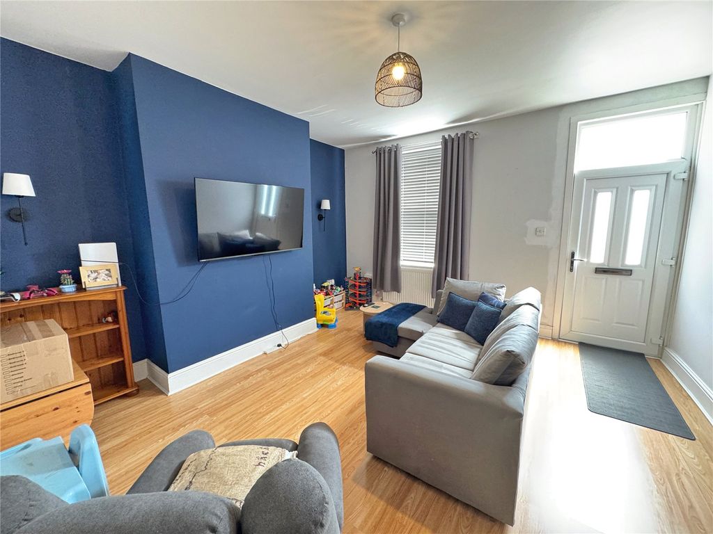 Property photo 2 of 14 Picture No. 23