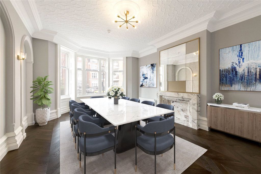 Property photo 3 of 12 Dining Room