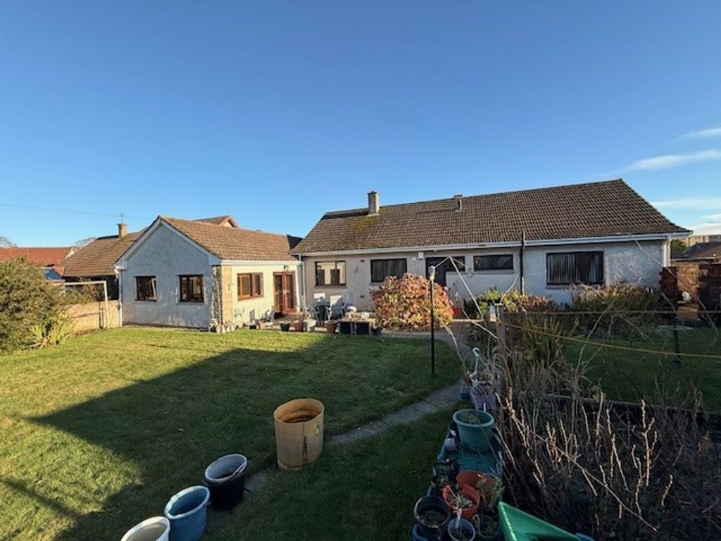 Property photo 3 of 28