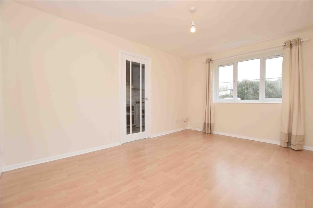 Property photo 3 of 7 Property Photo