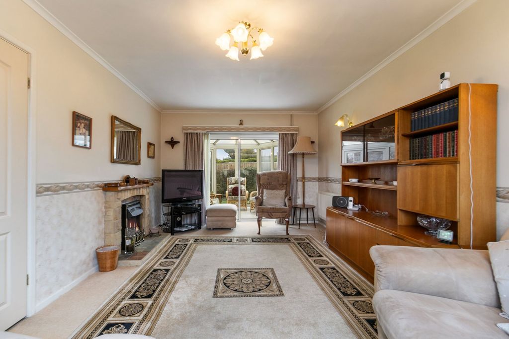 Property photo 3 of 23