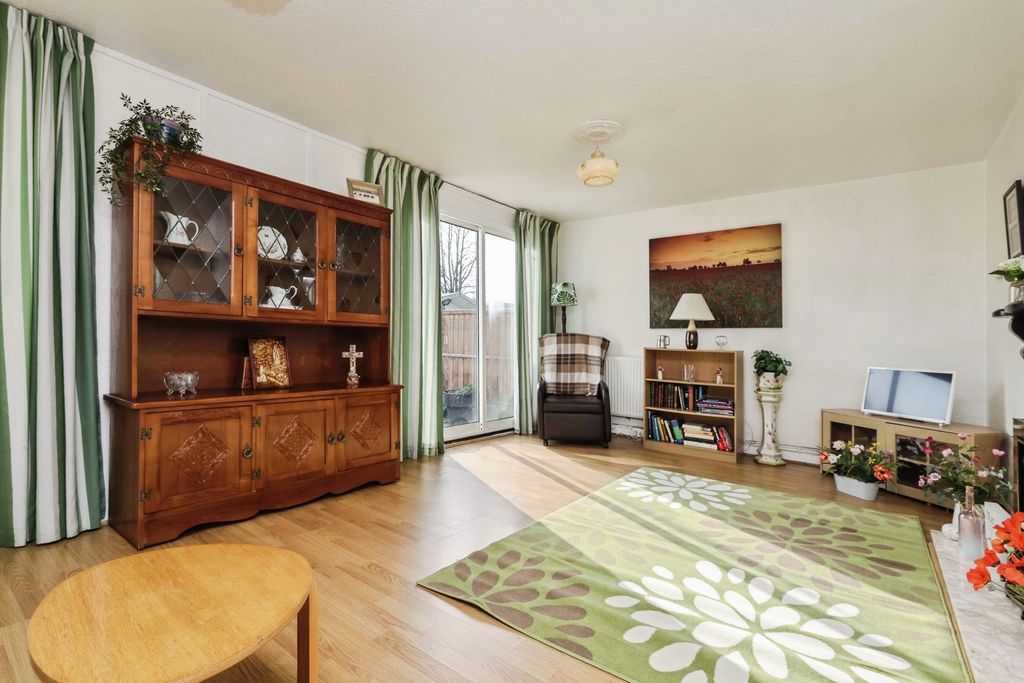 Property photo 3 of 13 Pbox-Img.Jpg