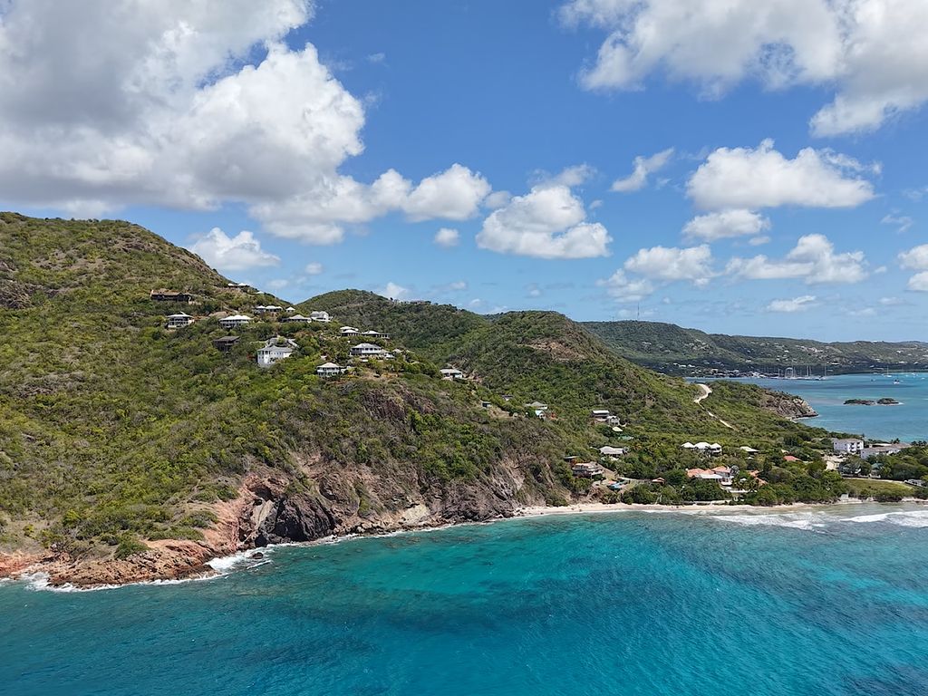 Property photo 3 of 37