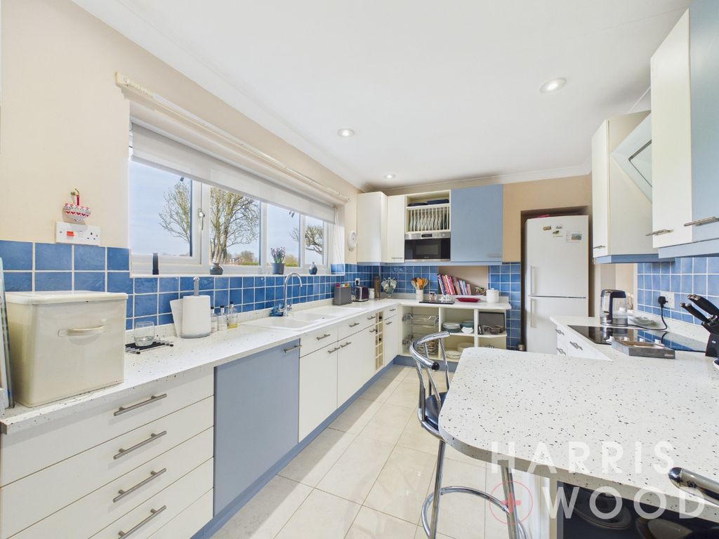 Property photo 2 of 45 4975804