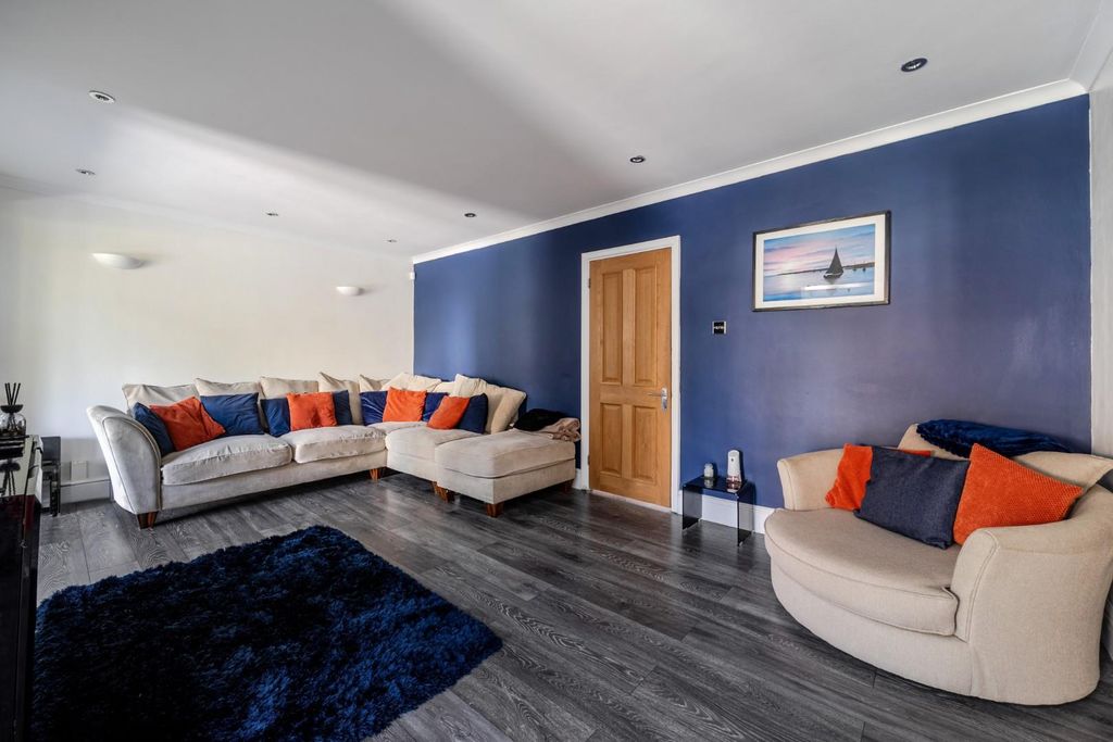 Property photo 3 of 21 1512492-13-6A8d81B103Bc9.Jpg