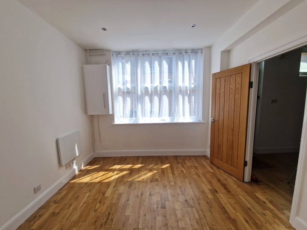 Property photo 3 of 10 Gallery