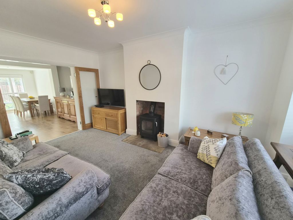 Property photo 3 of 23