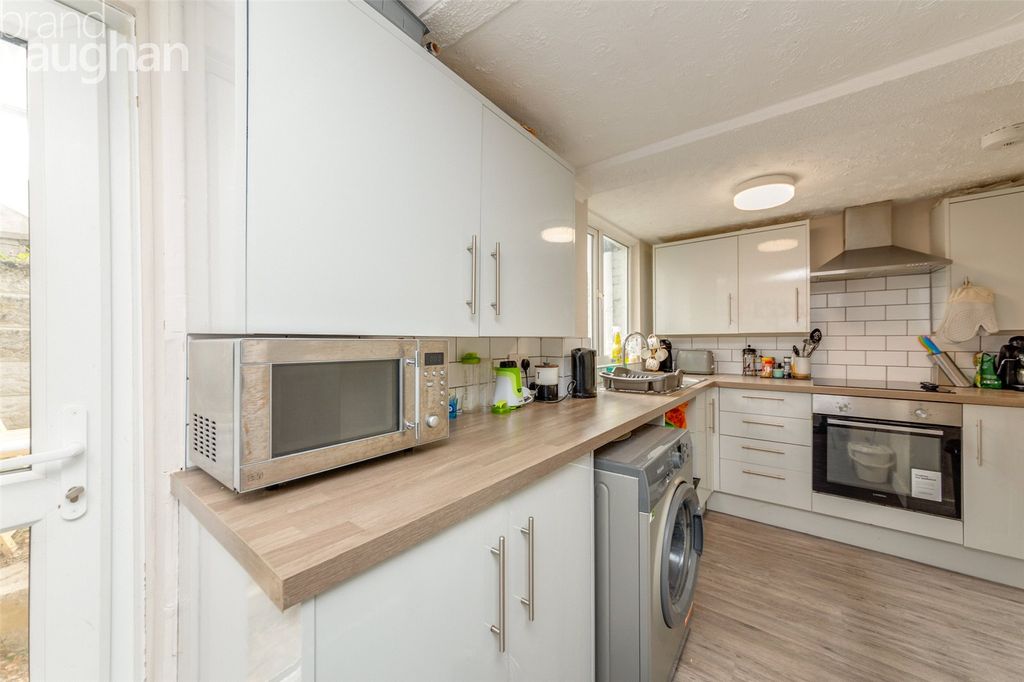 Property photo 2 of 9 Picture No. 06