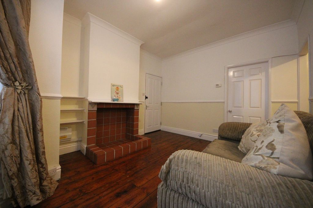 Property photo 3 of 9