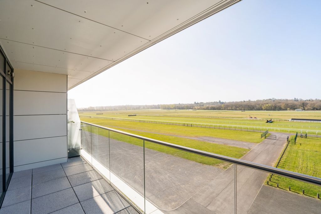 Additional image 10 of 2 bed flat to rentKingman Way, Newbury RG14