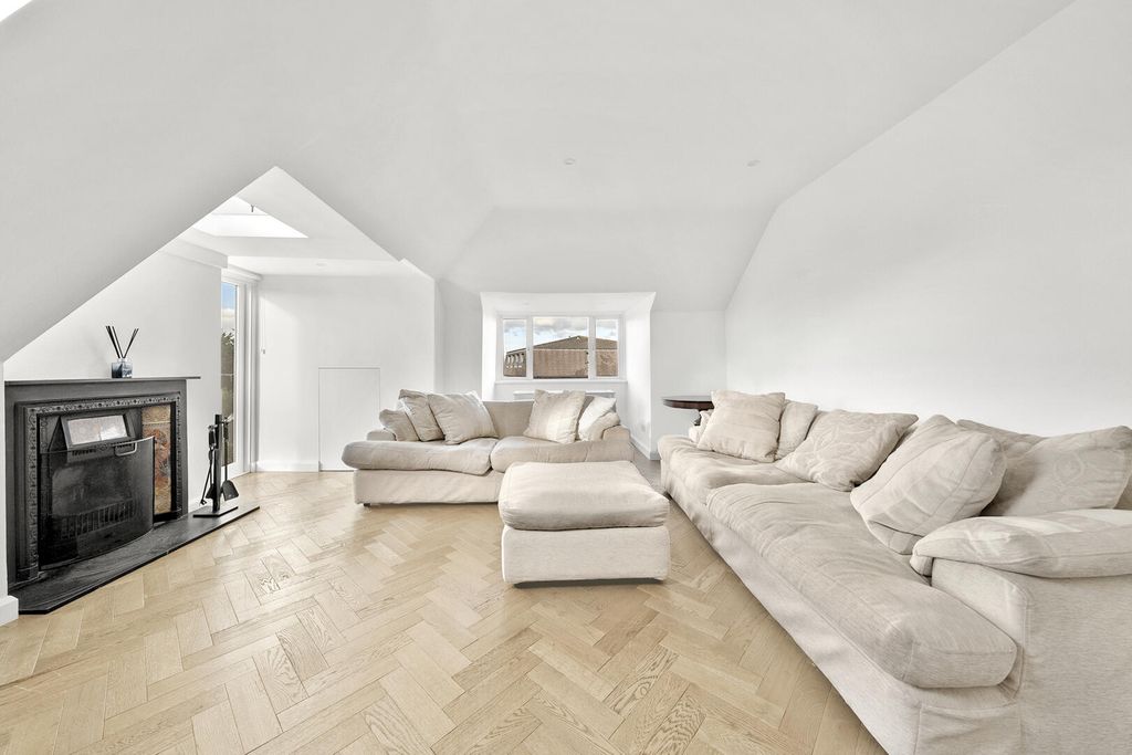 Property photo 2 of 29 Living Room