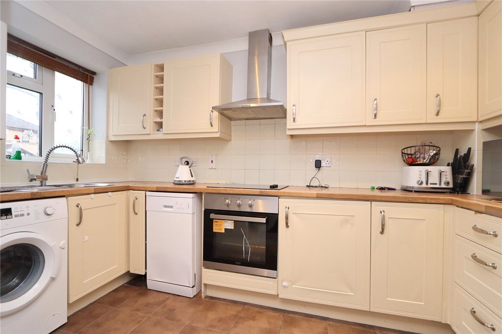 Property photo 2 of 10 Picture No. 15