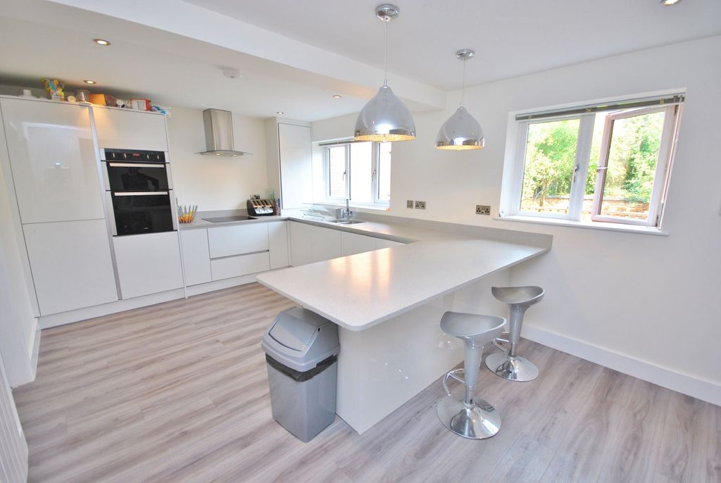 Property photo 2 of 17 Photo 03