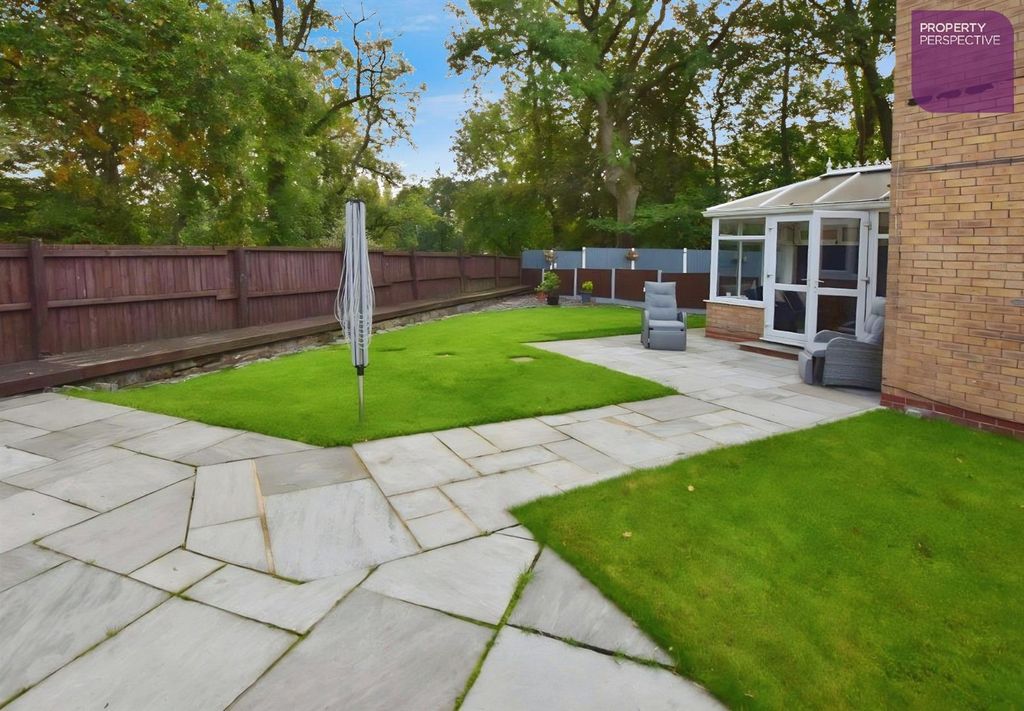 Property photo 2 of 10 Exterior