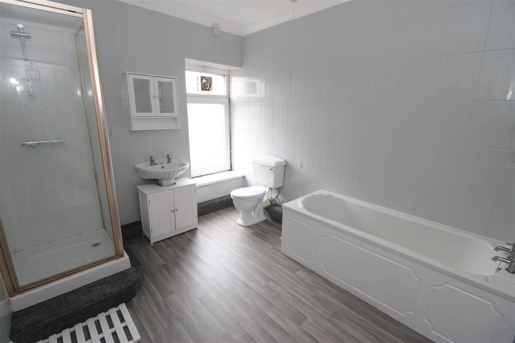 Property photo 3 of 8 Img_4407.Jpg