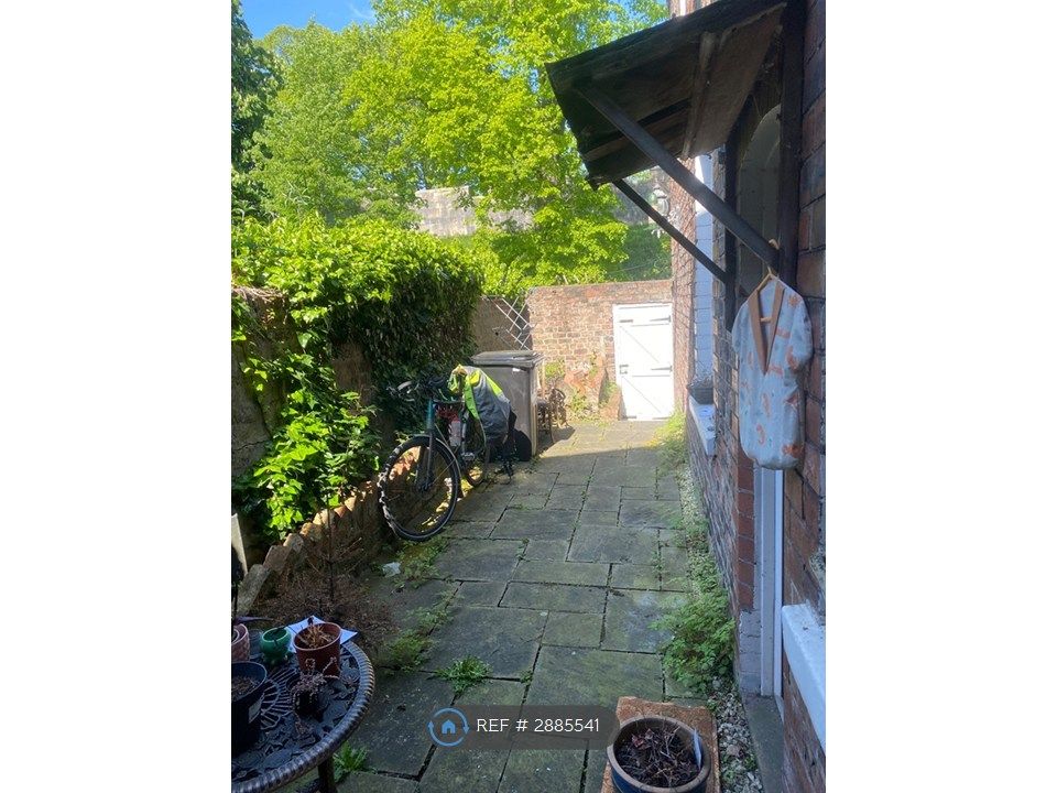 Property photo 2 of 12