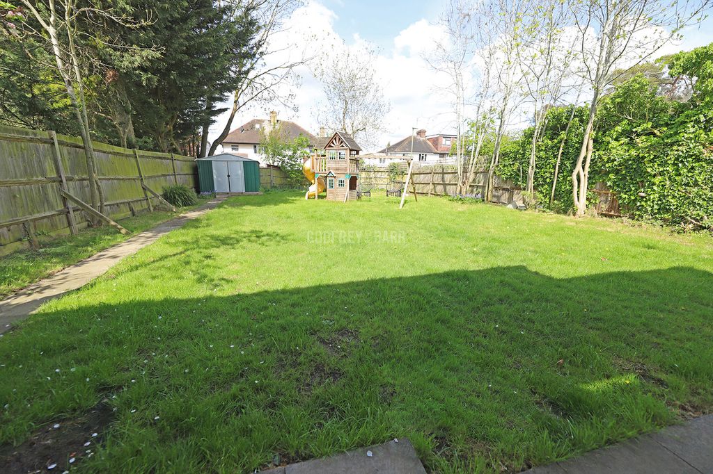 Property photo 3 of 23