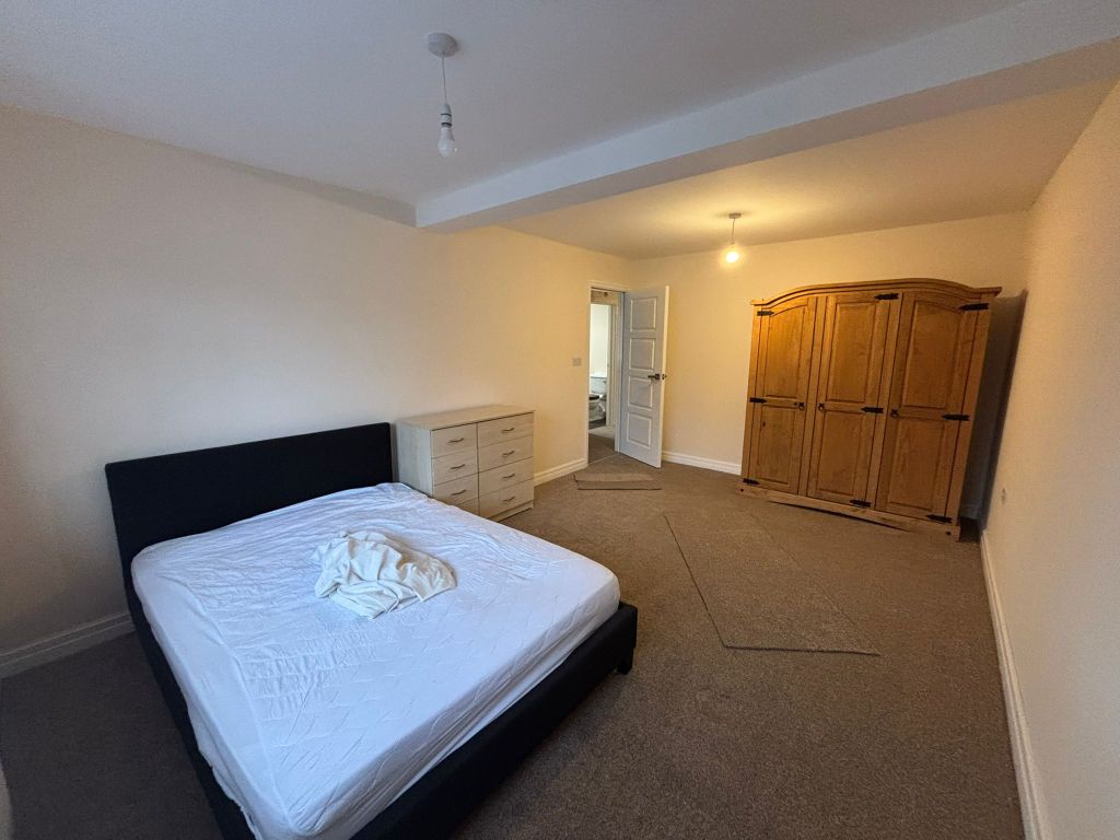 Property photo 1 of 4