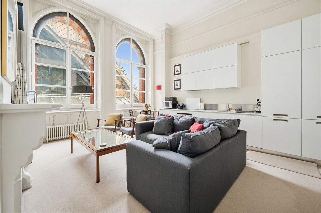 Property photo 1 of 13 Image