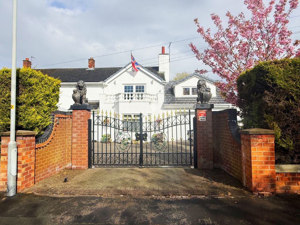 Property photo 1 of 31