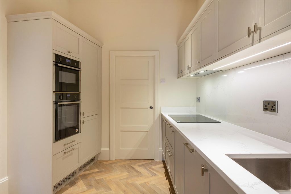 Property photo 3 of 12 Image