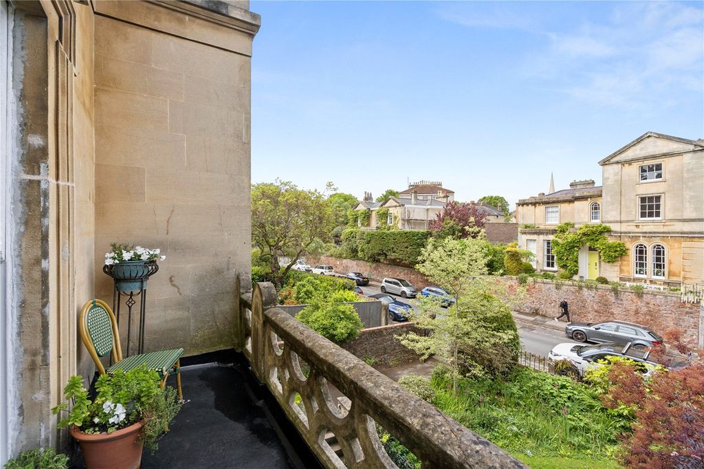 Property photo 2 of 13 Balcony