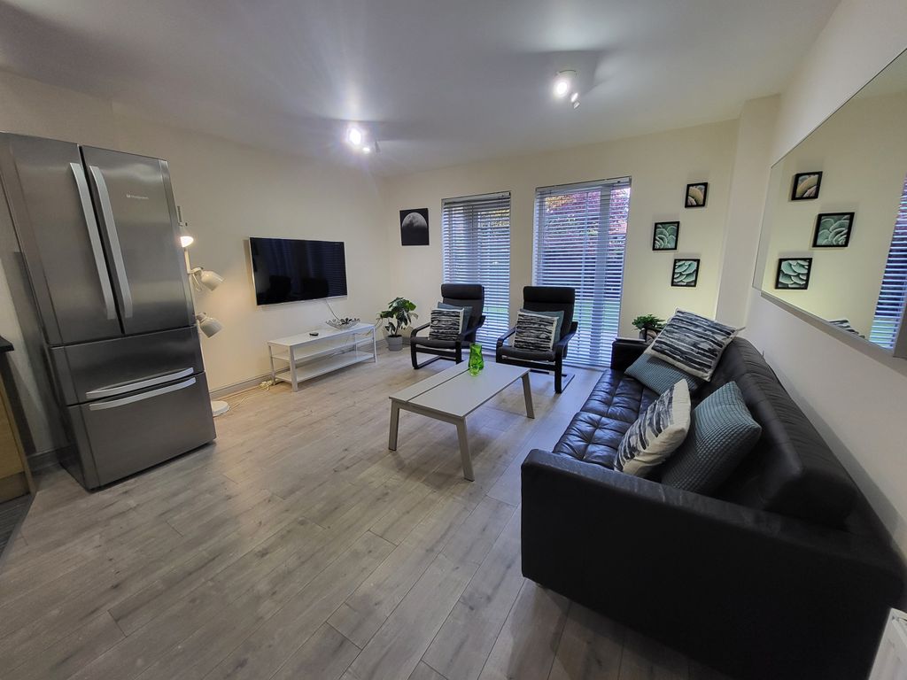 Property photo 3 of 18 Gallery