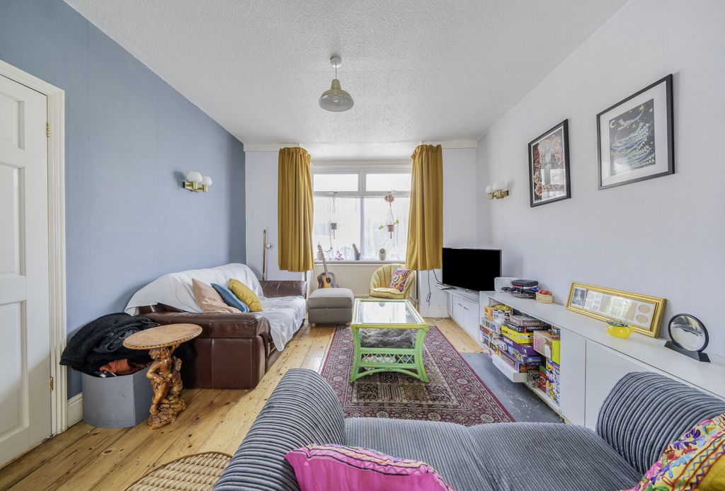 Property photo 2 of 20 1313517-7-68555Cb...