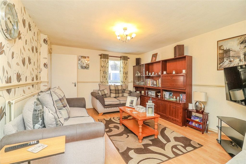 Property photo 2 of 24 Picture No. 14