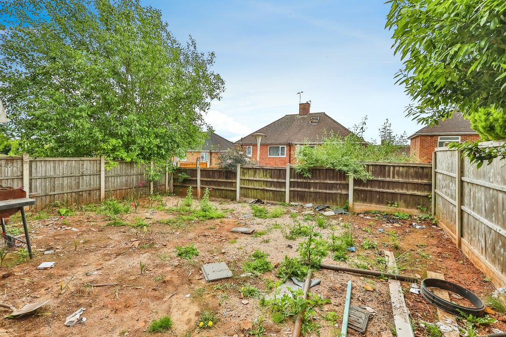 Property photo 2 of 15 Garden