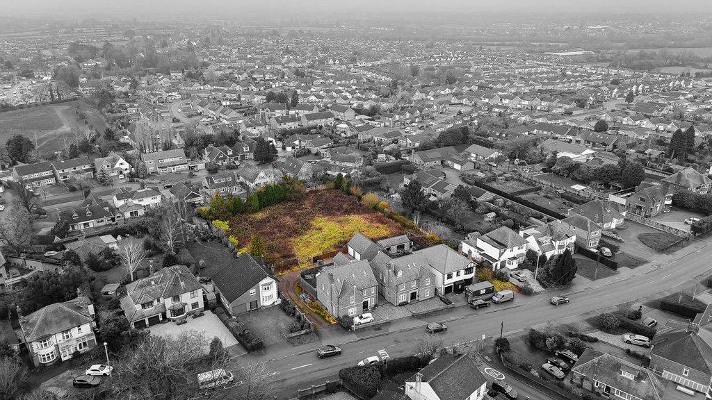 Property photo 3 of 6