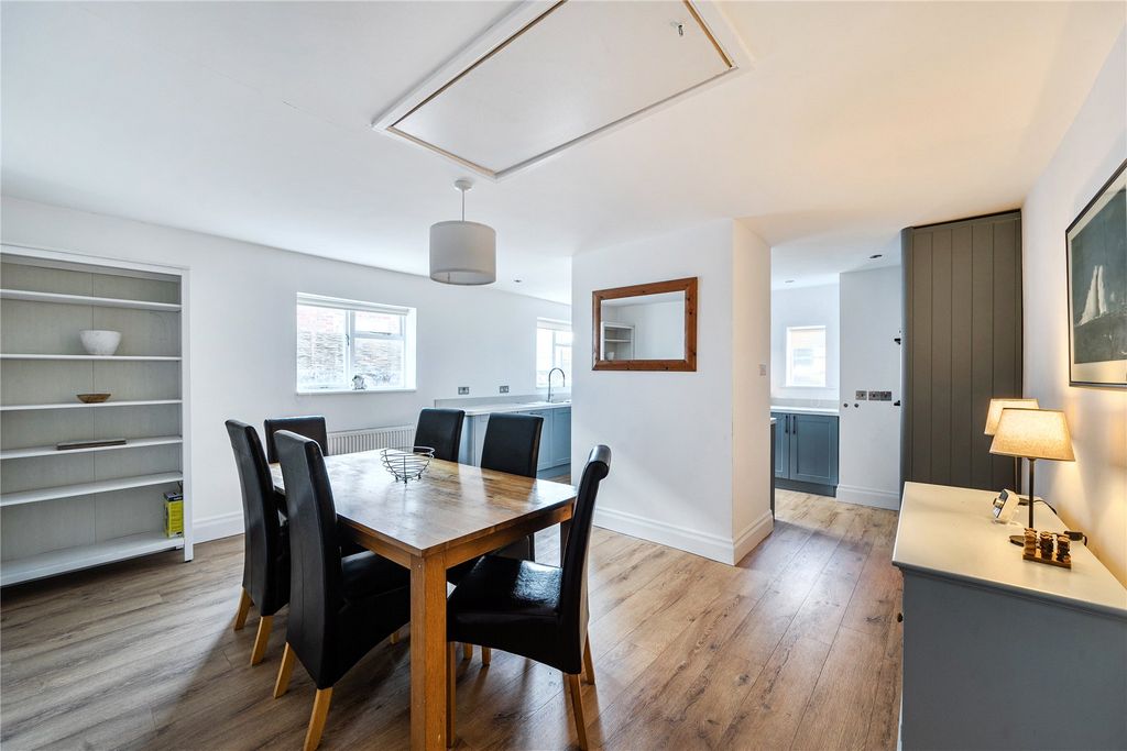 Property photo 2 of 21 Picture No. 07