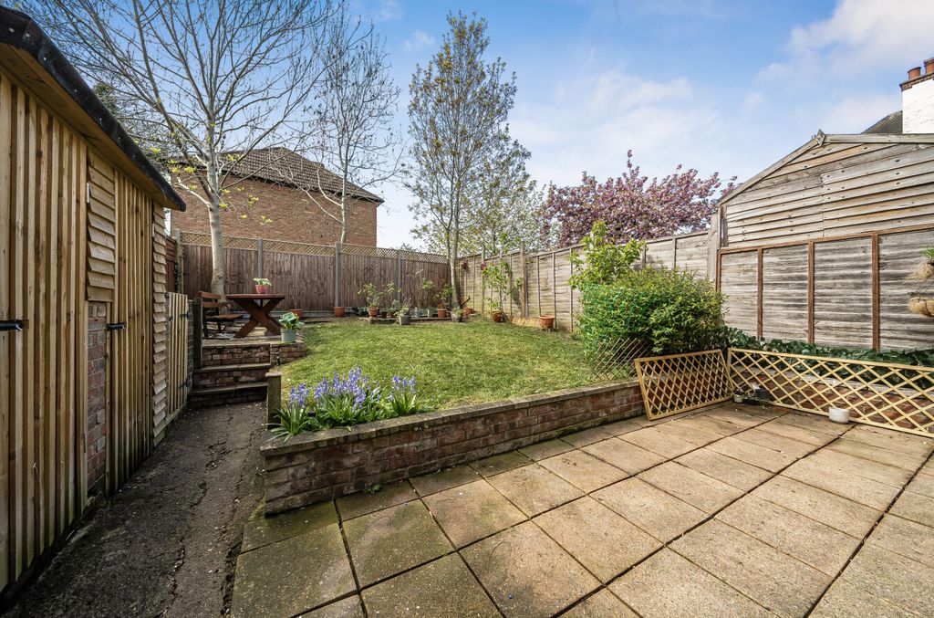 Property photo 2 of 20 1447155-13-69E0d0...