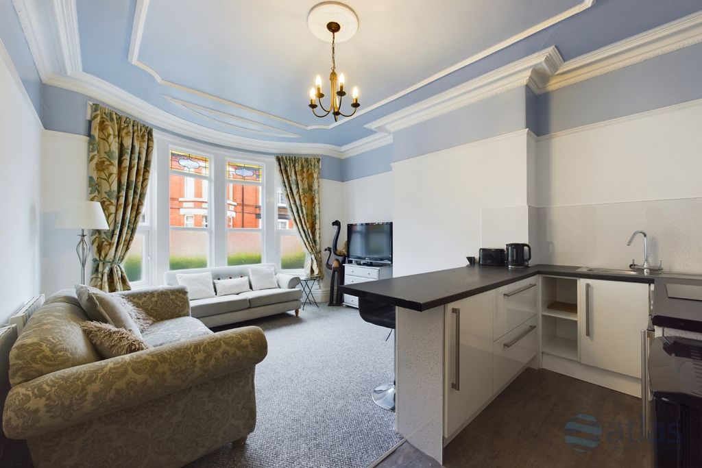 Property photo 2 of 22 Living Arae