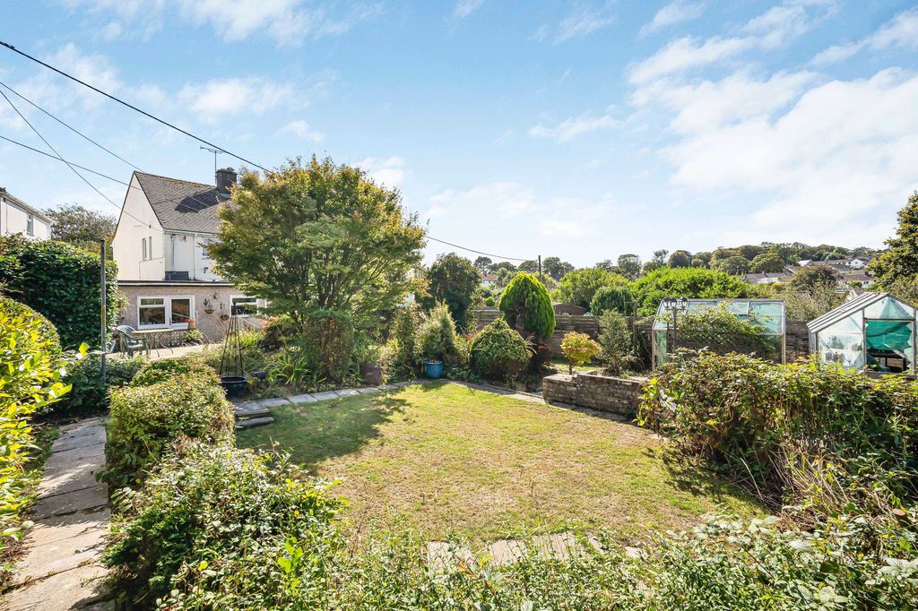 Property photo 1 of 29