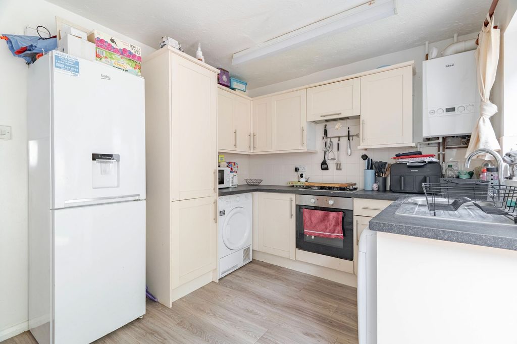 Property photo 3 of 13