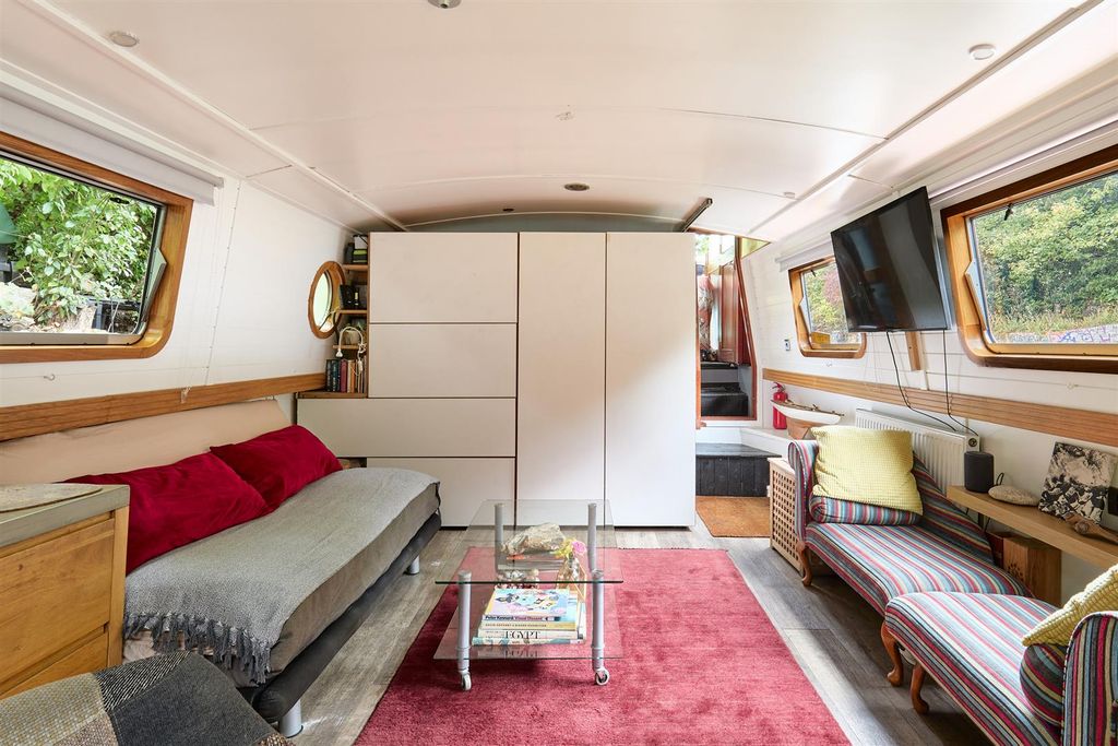 Property photo 3 of 30