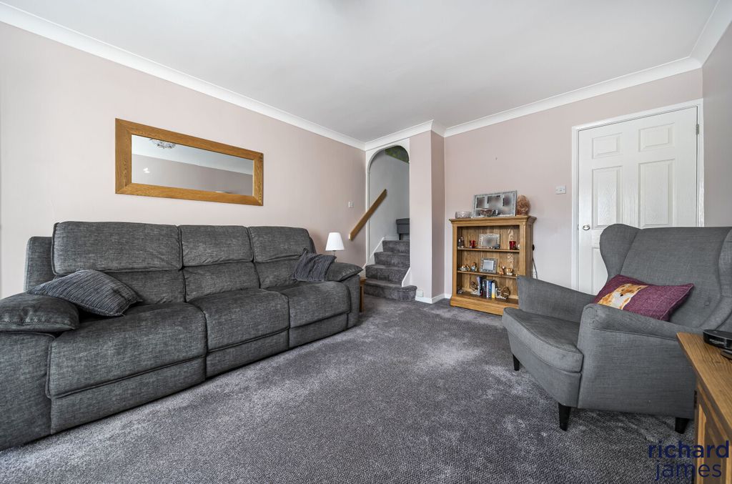 Property photo 3 of 12 1B1Af954511E474Aa236F91F3B3885Ea