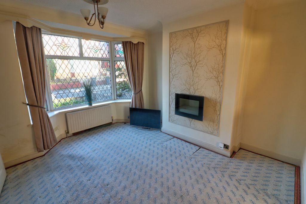 Property photo 2 of 10 Lounge