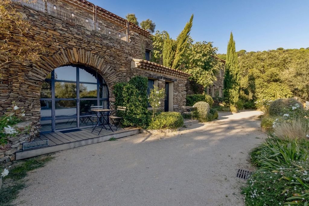 Property photo 1 of 30