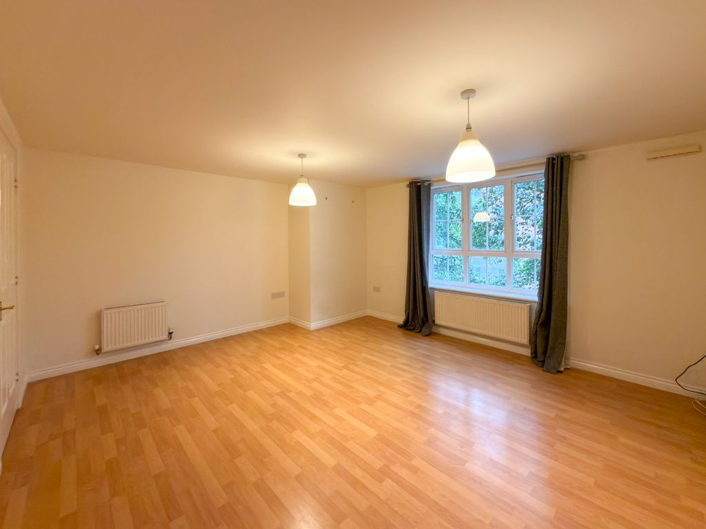 Property photo 3 of 10 Picture No. 14