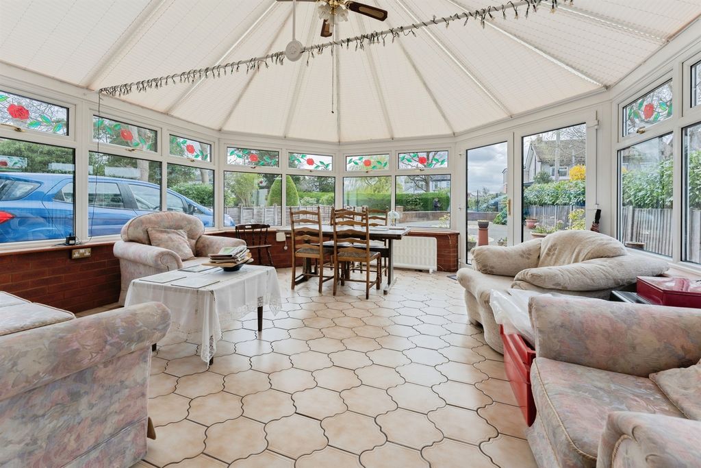 Property photo 3 of 17