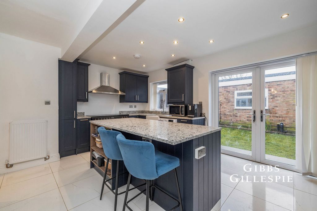 Property photo 1 of 19 Pbox-Img.Jpg