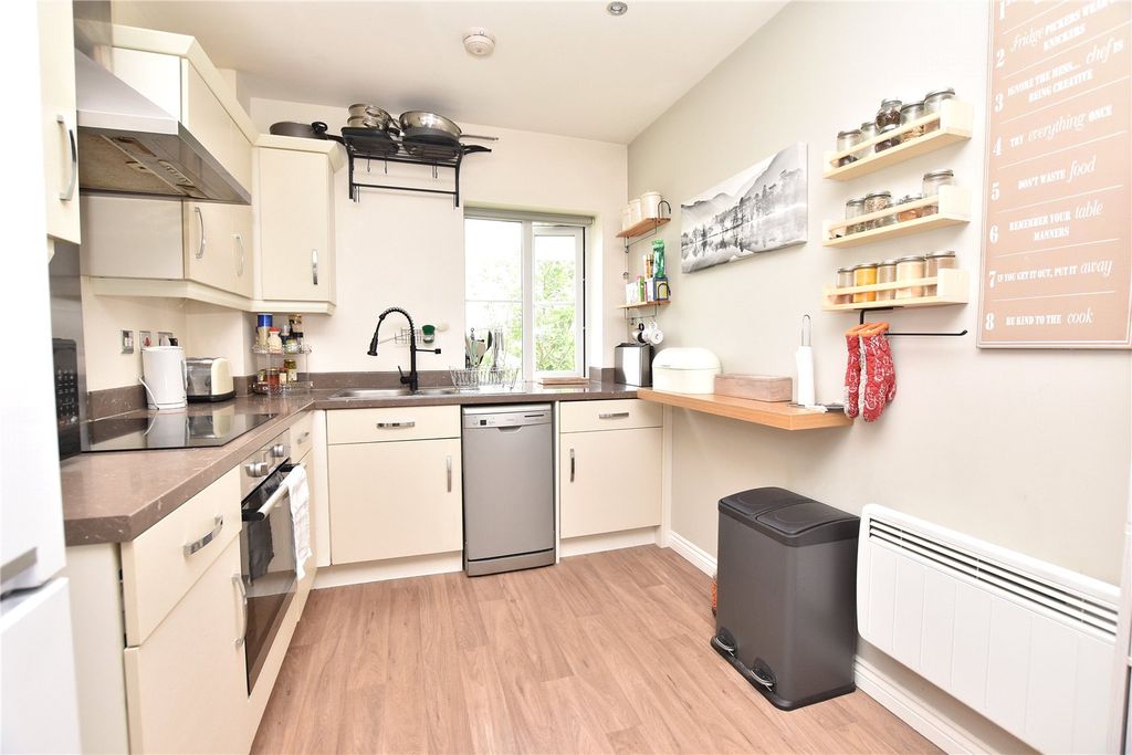 Property photo 1 of 12 Picture No. 29
