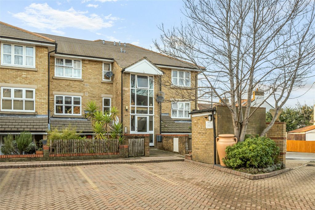 Property photo 1 of 8 Picture No. 16