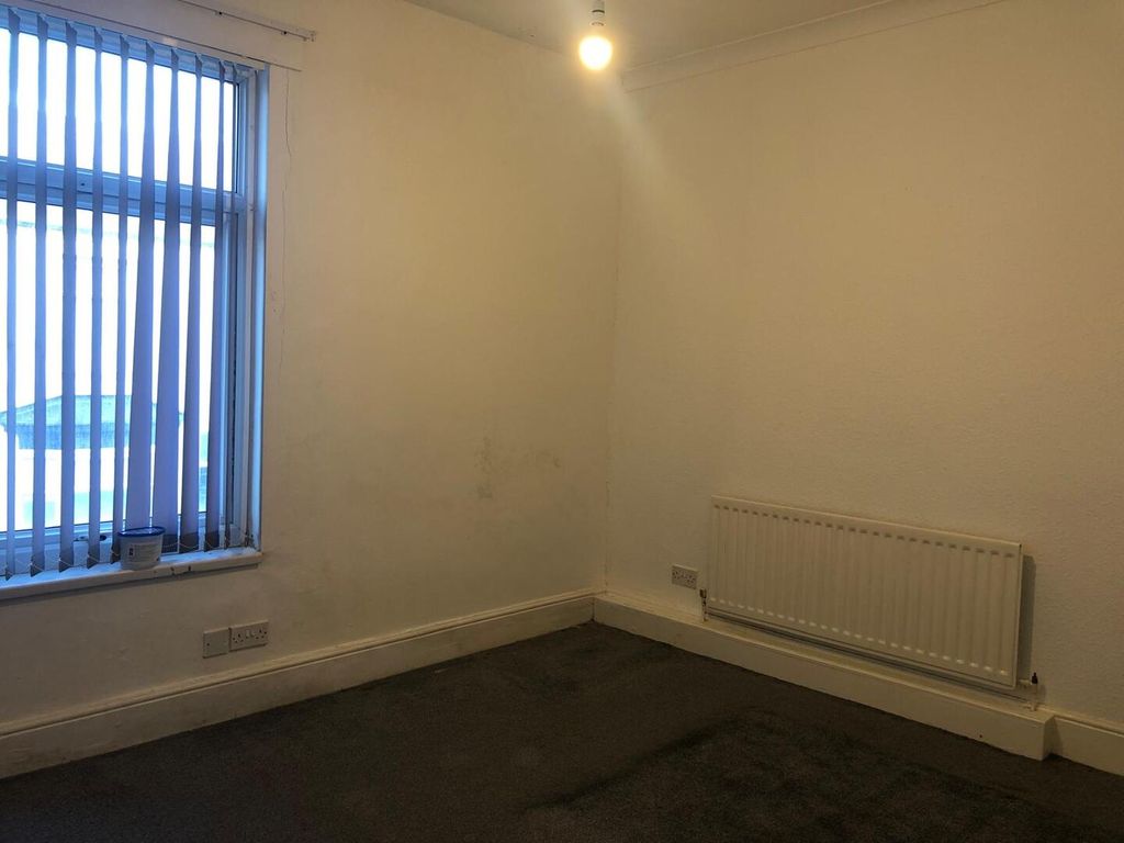 Property photo 3 of 5 E566A3B9-29c1-4c45-A476-1F953d425B8F.Jpg