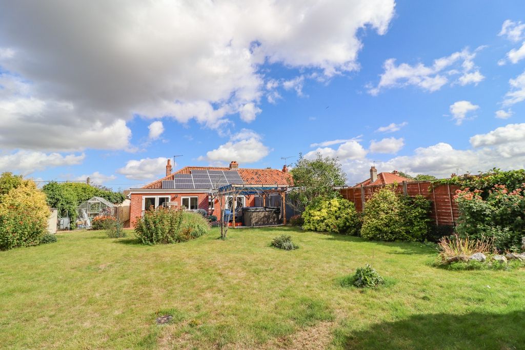 Property photo 2 of 27 4483931
