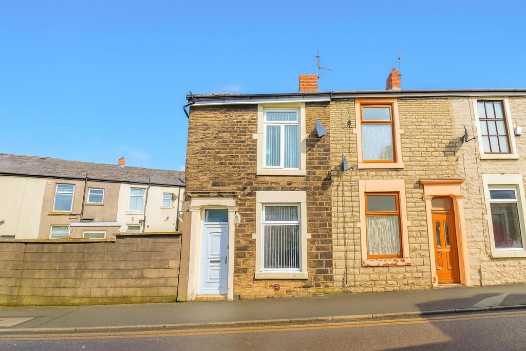 Property photo 2 of 6