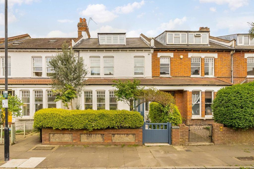 Property photo 1 of 17